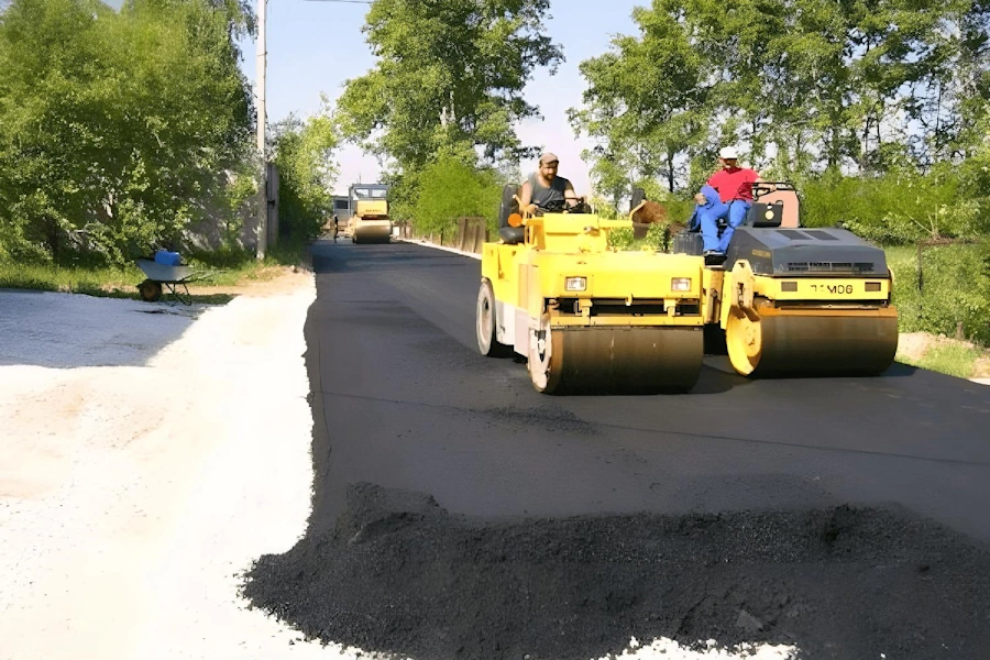 Услуги по укладке и утрамбовке асфальтовой крошки